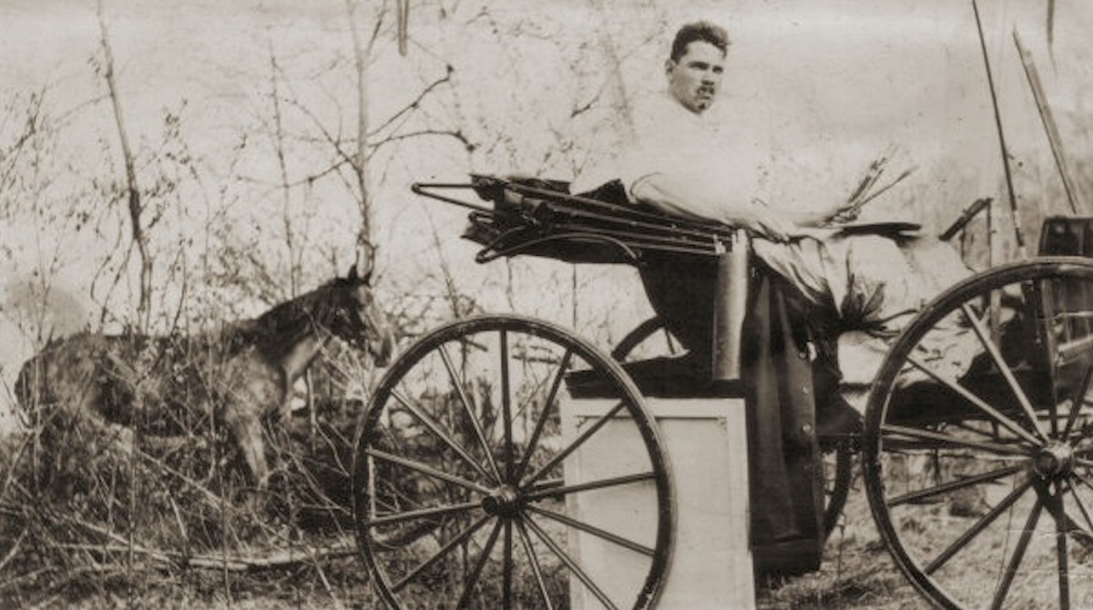 Woodward and Thomas à Kempis in the field around 1919 - '20.