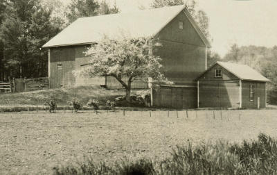  The Hiram Woodward barn. 