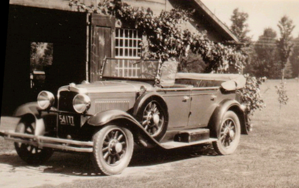 Woodward's 1929 Nash Advance Six outside the studio shed at the Hiram Place